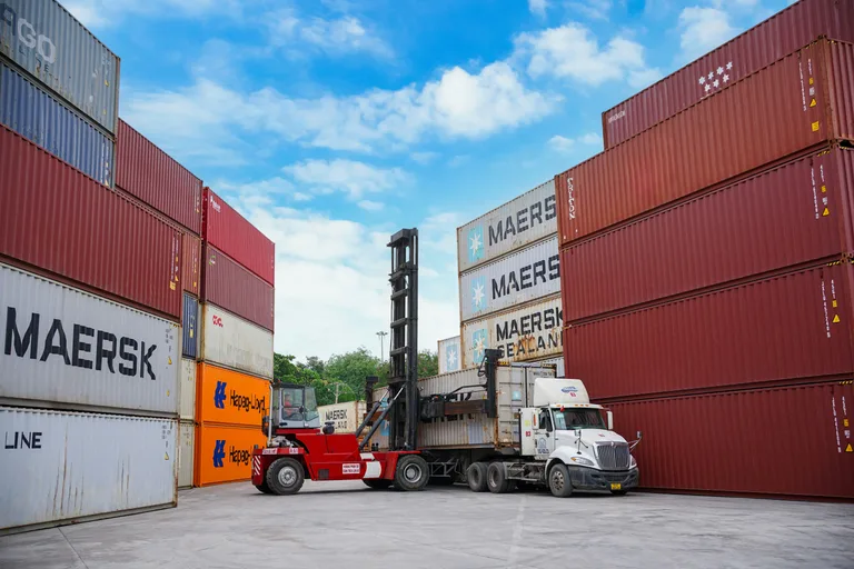 Review Vertikal Logistik Tech Indonesia: Peluang & Risiko